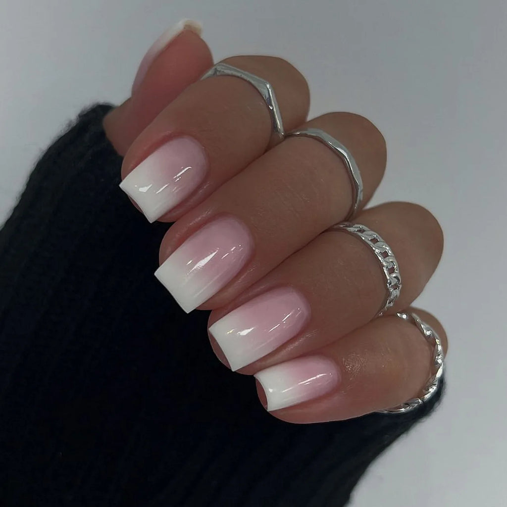 Minimalistische Nägel wie vom Nagelstudio