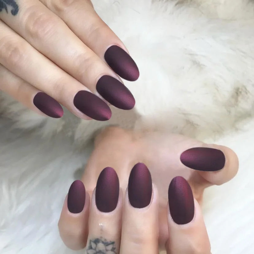 24 Stück Press-On-Nails –  Almond / Mandelform – Mattes Design in Rot, Nude & Braun