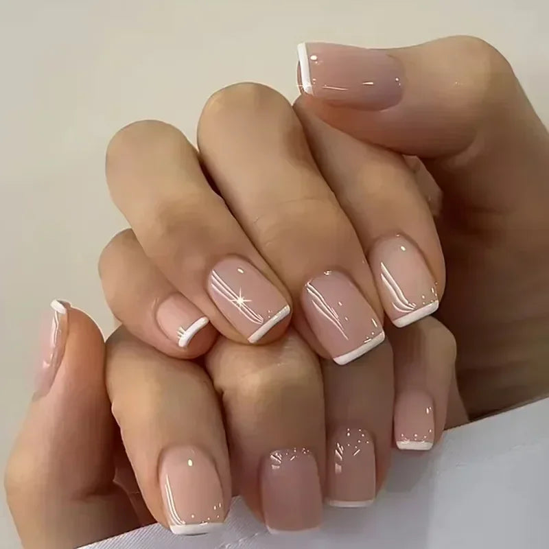 Minimalistische Nägel wie vom Nagelstudio