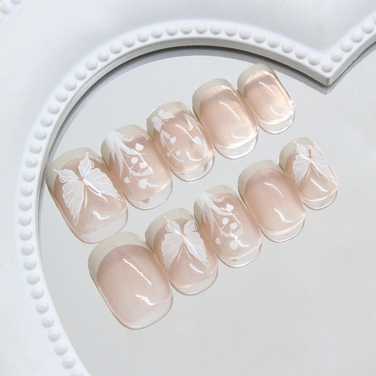 Nude Floral Elegance · Square Almond - 24pcs Press-On Nails