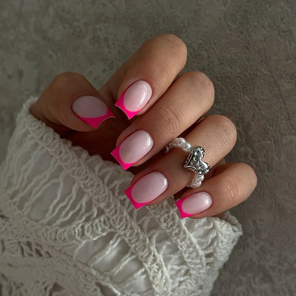 Minimalistische Nägel wie vom Nagelstudio